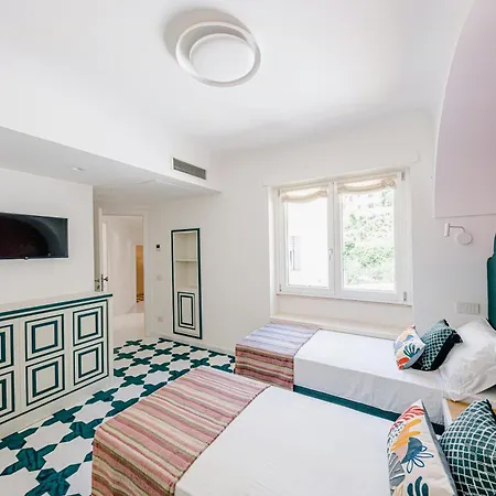 Modern By The Sea In Ferienhaus *