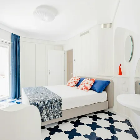 Modern By The Sea In Ferienhaus