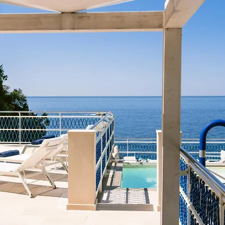 Modern By The Sea In *